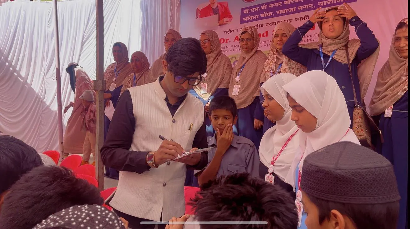 Autographs & Interactions